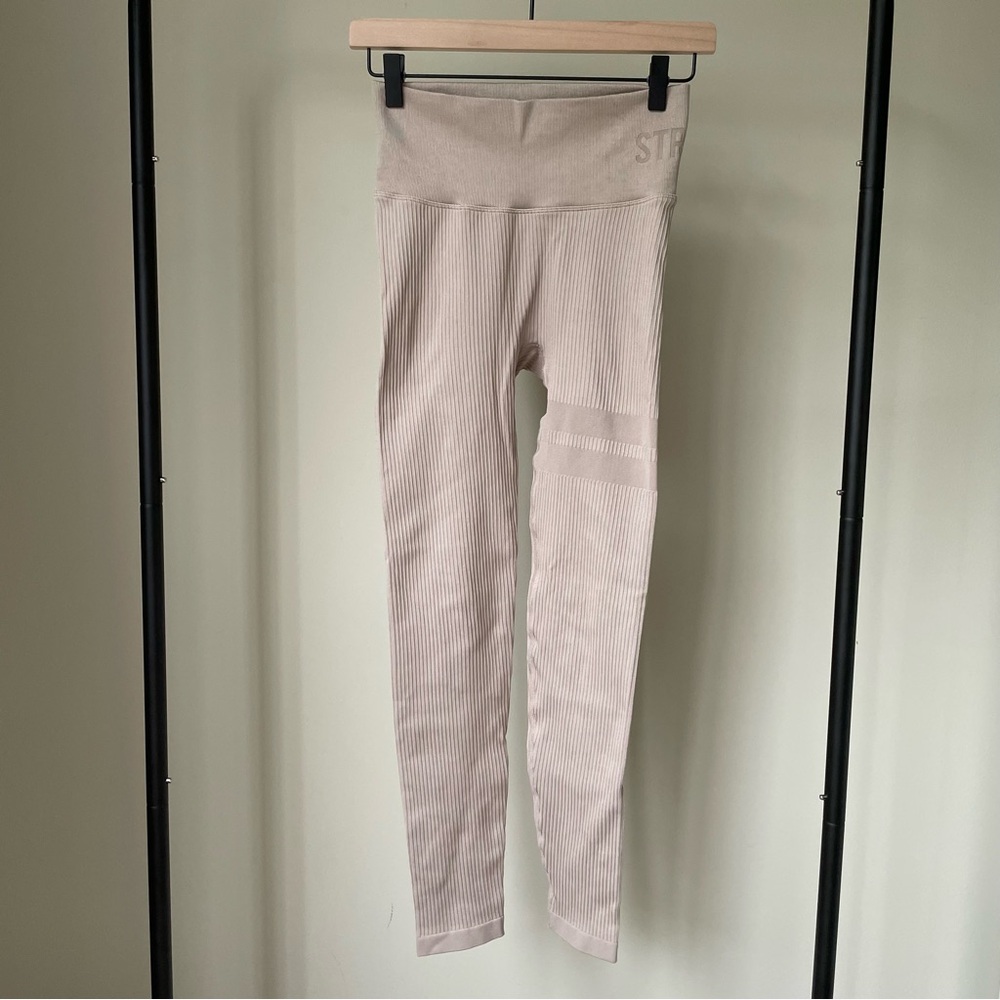 STONGER Rib Seamless Leggings in Embrace Simply Taupe
